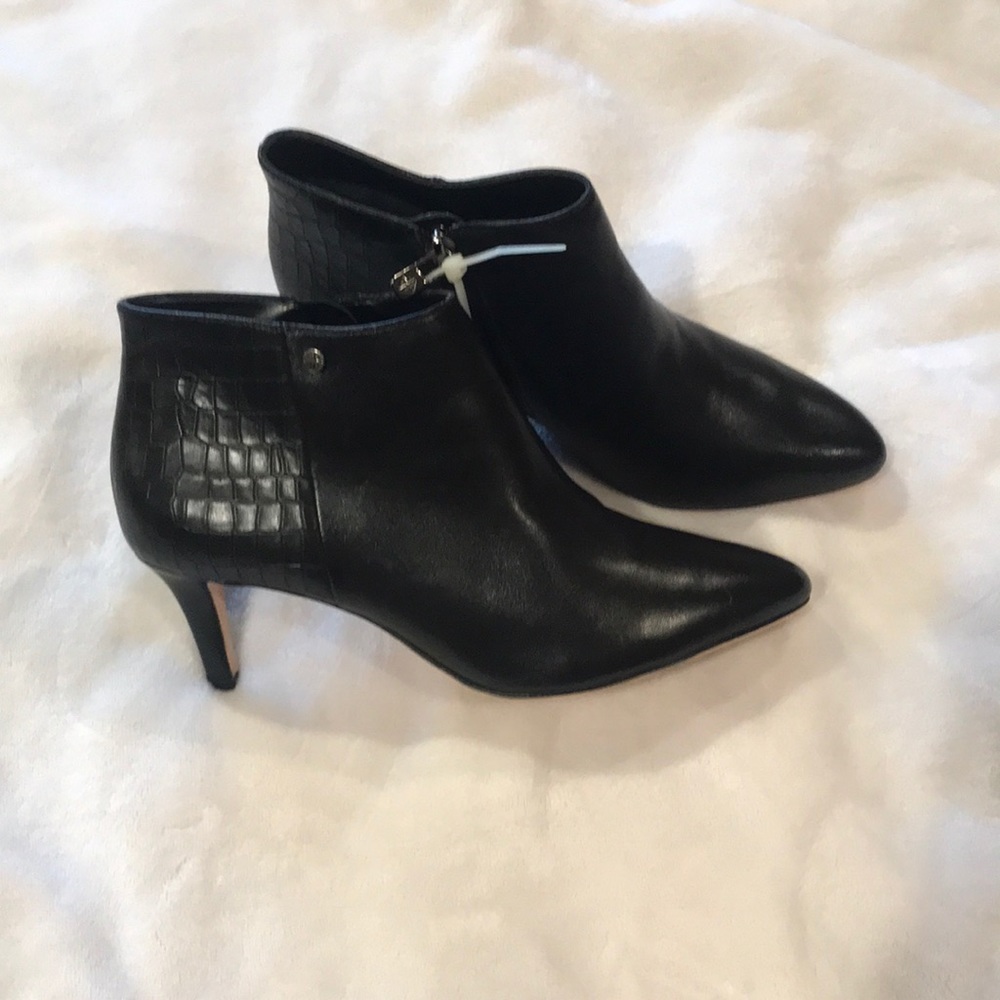 NEW Ankle boots